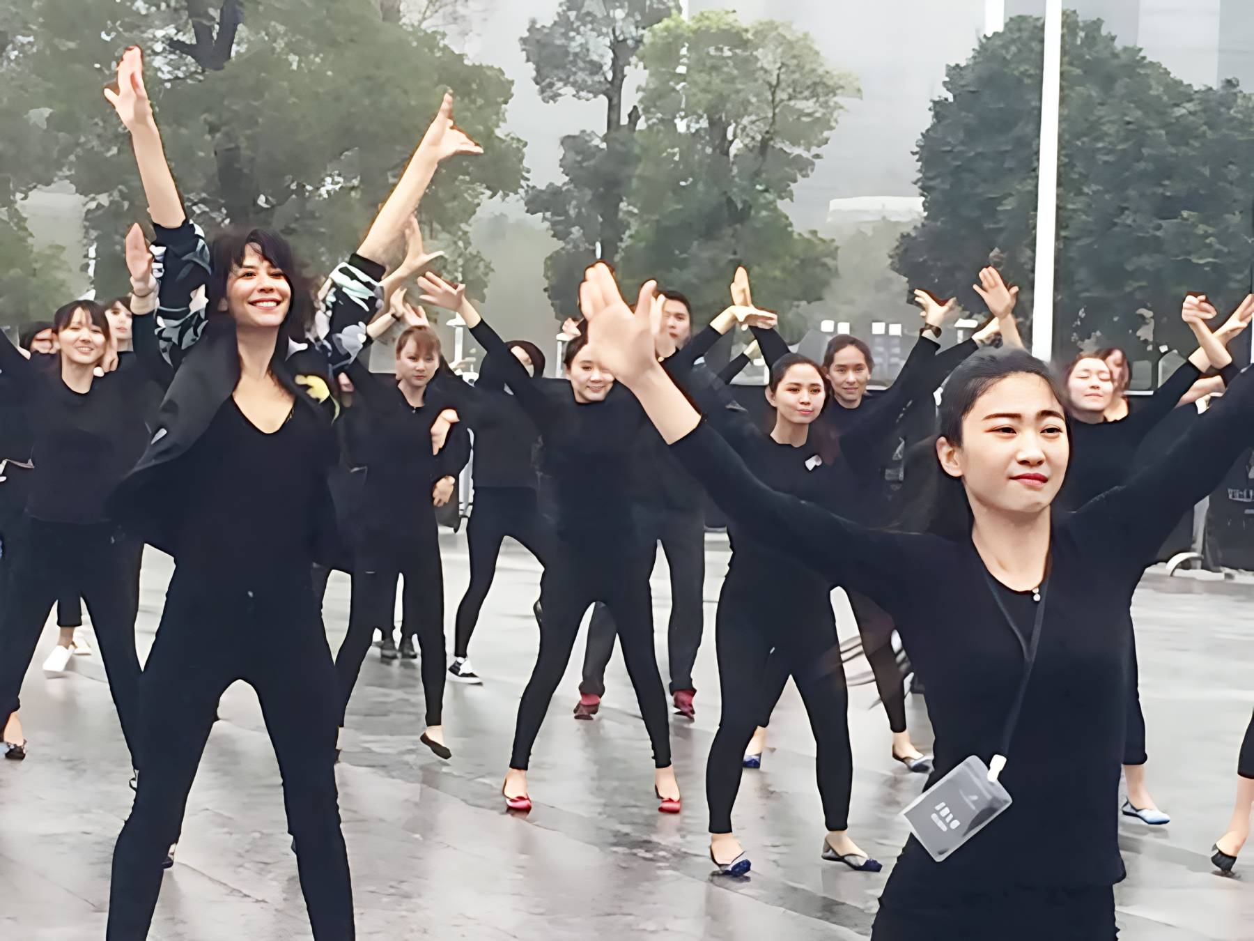 content-width-black-woman-3